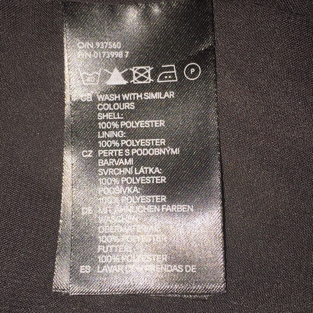 H&M Size 8 Black Dress - Picture 6 of 7